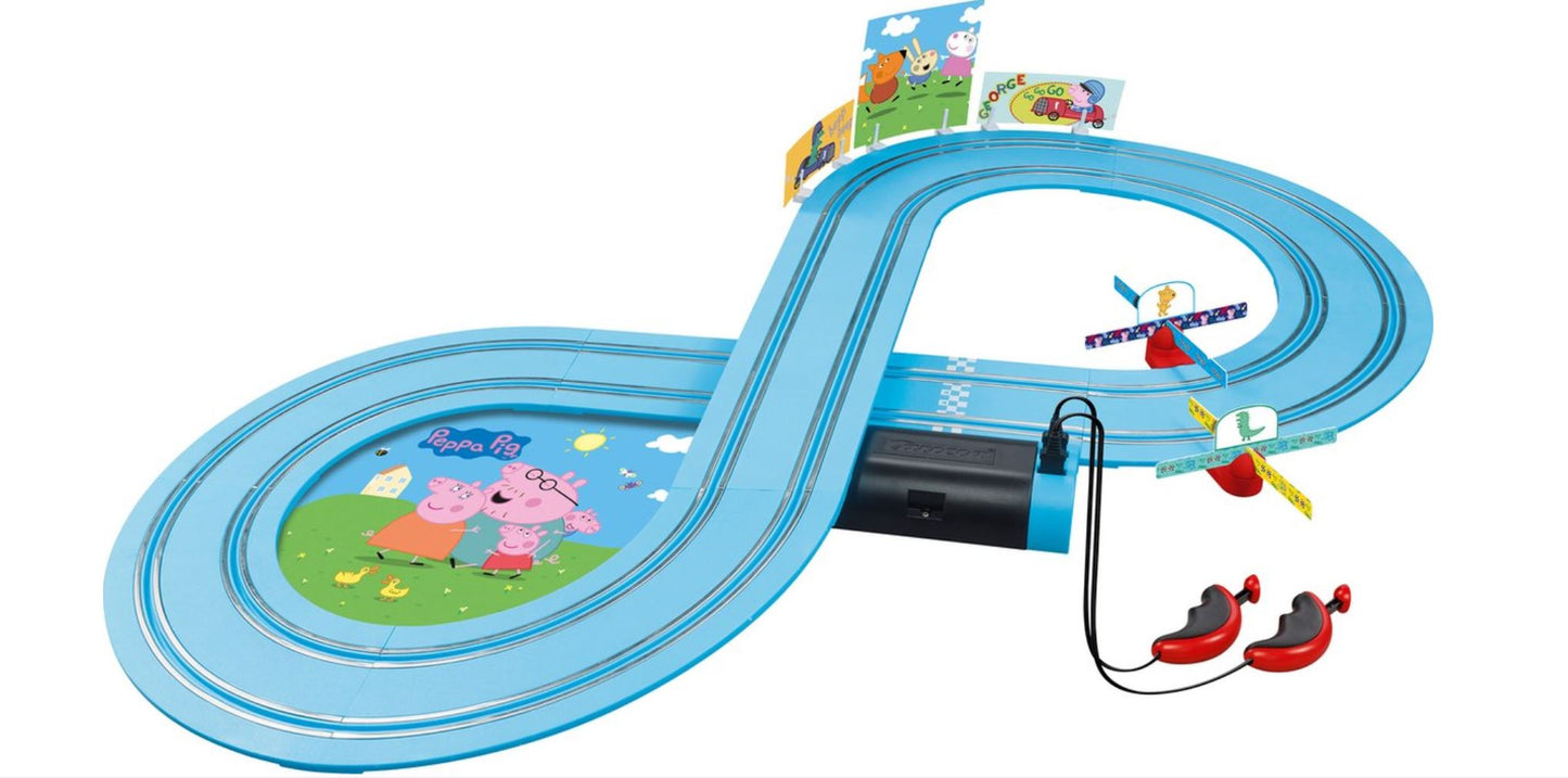 Carrera First – Peppa Pig Kids Gran Prix Racebaanset (2,4 m)
